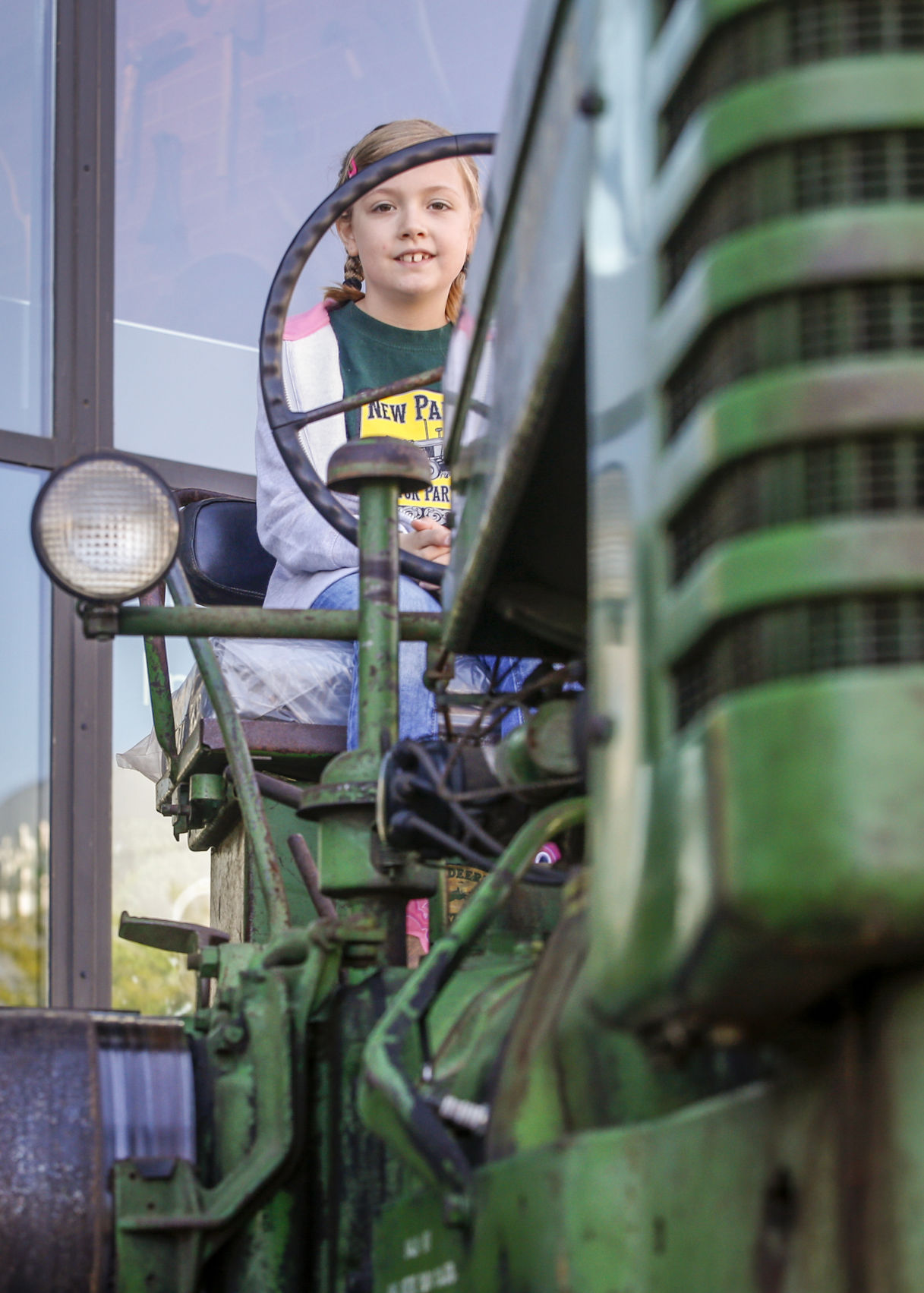 091016-TRACTOR-PARADE-006